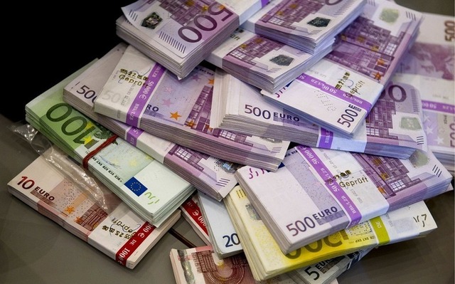 finantele au o fereastra de oportunitate de circa doua saptamani sa se imprumute pe pietele internationale dupa 4 luni de pauza probabilitatea e mai mare pentru dolari 686c4a089a19b