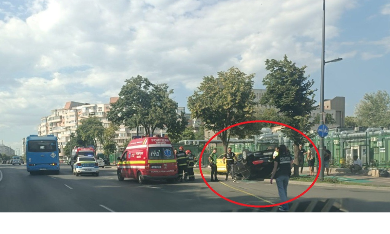 foto accident cu doua victime in fata spitalului de boli infectioase din constanta una dintre masini s a rasturnat 687d013d08edb