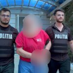 foto batran de 75 de ani din constanta incatusat de politisti vezi aici ce acuzatii i se aduc 6871161ace9de
