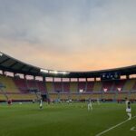 foto cum au fost surprinsi jucatorii lui fcsb cu cateva minute inainte de startul meciului de la skopje 687fd2690c05d