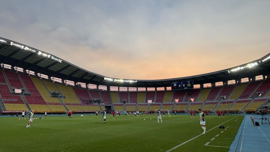 foto cum au fost surprinsi jucatorii lui fcsb cu cateva minute inainte de startul meciului de la skopje 687fd2690c05d