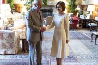 foto maia sandu a fost primita de regele charles la resedinta acestuia din sandringham mesajul transmis de presedinta republicii moldova 68825223ac5d7