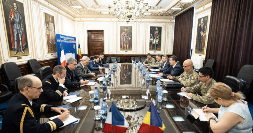 foto ministrul apararii s a intalnit cu directorul directiei de armamente din franta cei doi au discutat despre cooperarea militara in nato 687fac2c671bb