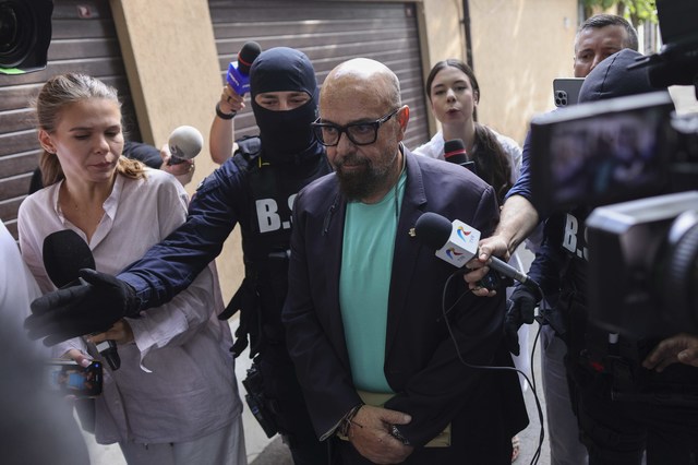 foto reactia lui piedone suspectat ca a anuntat un hotel din sinaia despre un control nu ascund ca proprietarul hotelului este prietenul meu 687f373cc5ec1