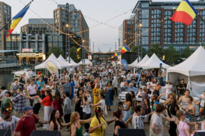 foto record de prezenta la cel mai mare festival romanesc din sua peste 12 000 de oameni au celebrat traditiile la washington 687625b6ab2f0