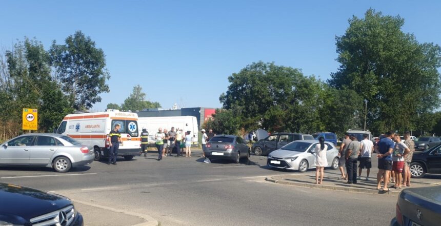 foto video accident cu 2 autoturisme la iesire din mangalia spre constanta 687f923fb9249