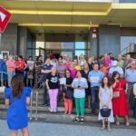 foto video salariatii anaf constanta protest spontan la sediul institutiei liderul sindical emilian marian nu vrem sporuri ci salariile care ni se cuvin 6866460169266