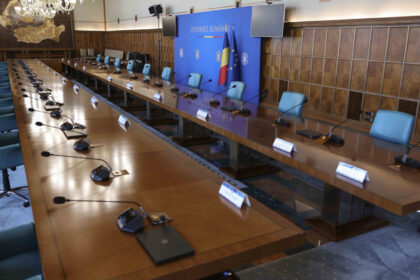 functionarii publici din primarii critica noile masuri anuntate de bolojan transforma salarizarea in arma de constrangere politica 687b6d7e079d2