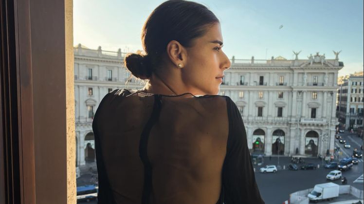 galerie foto sorana cirstea campioana la wimbledon ce indiciu straniu a aparut si cati bani ar putea castiga daca ar cuceri trofeul 686bbcd4e34d8
