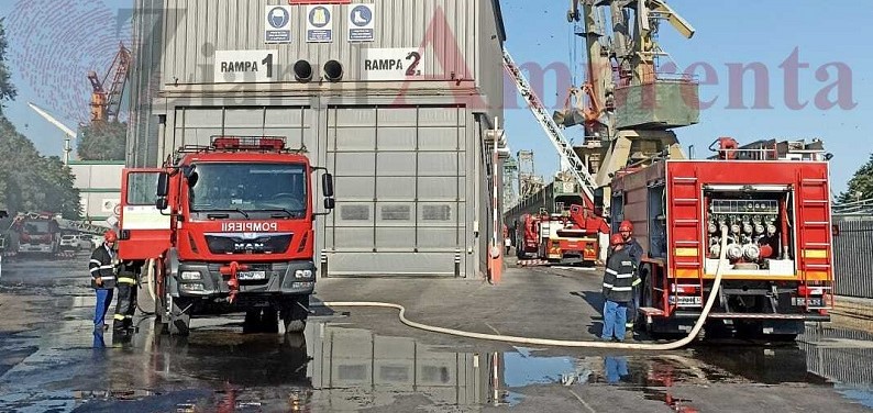 incendiu in portul constanta in zona peninsulara vezi aici ce a luat foc 687e3948ea3f5