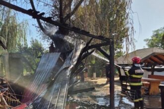 incendiu la o locuinta din daeni judetul tulcea 6885062029fc3