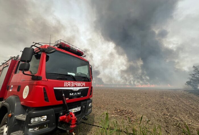 incendiu langa techirghiol traficul rutier este oprit pe ambele sensuri al dn 38 agigea negru voda 686f94742c748