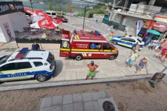 incident pe plaja din eforie un copil de 12 ani a avut nevoie de ingrijiri medicale si va fi dus la spital i s a umflat capul spun salvamarii 6883555982780