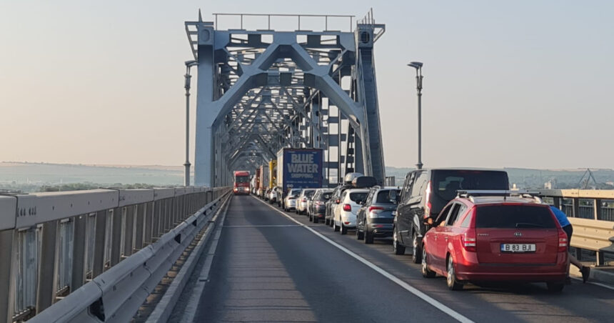 infotrafic circulatia pe podul giurgiu ruse blocata de dimineata din cauza unui camion defect a fost reluata 68690d9c60a28