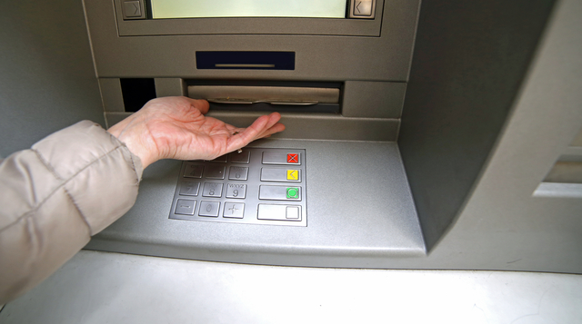 ins castigul salarial mediu net a scazut in luna mai cu 25 la 5 508 lei fata de aprilie luna cu prime de paste dar a ramas mai mare cu 76 fata de mai anul trecut 6870dff1ec99d