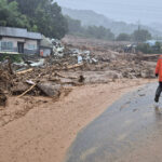 inundatii si alunecari de teren uriase in coreea de sud 14 persoane au murit iar 12 sunt date disparute 687caa52e57dd