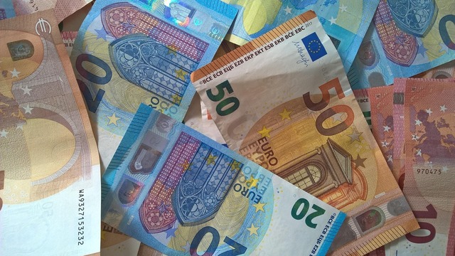 investitii in valoare de 366 miliarde euro inclusiv in romania din veniturile provenite din comercializarea certificatelor de emisii 6866756139ab1