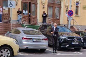 judecatorii constanteni continua sa se abtina in dosarul in care dan diaconescu reclama scurgeri de informatii din procesul in care este acuzat de act sexual cu minor 688accc8c981d