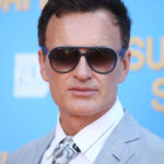 julian mcmahon a murit actorul cunoscut pentru rolurile din fantastic four si nip tuckavea 56 de ani boala care l a rapus 6868cc3cd8a5f