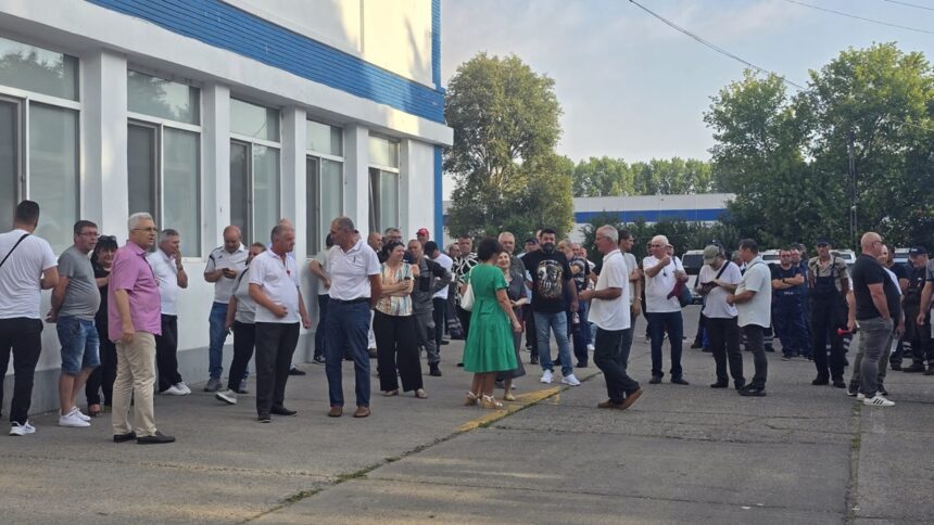 live foto video sute de angajati ai companiei de transport ct bus in protest rectificarea bugetara nu rezolva situatia de aici spun oamenii 6887088d6dc41