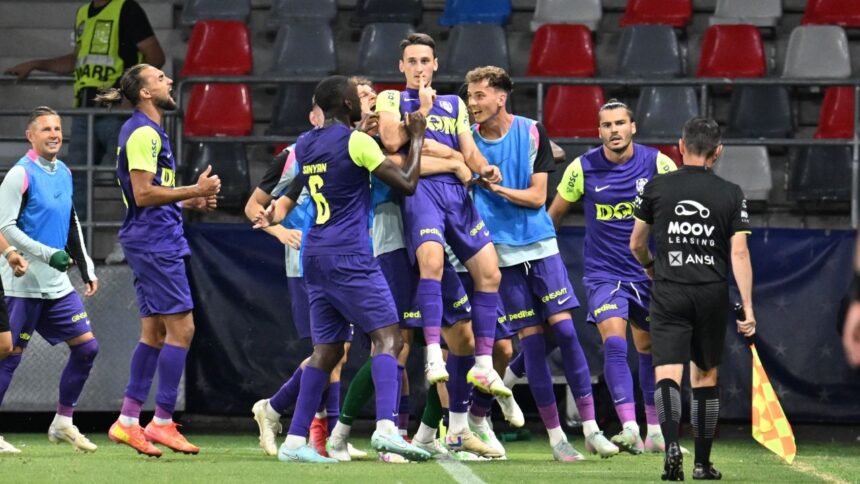 live text paksi cfr cluj live text pe sport ro de la 2000 trupa lui dan petrescu isi incepe aventura europeana 686fc8189abd7