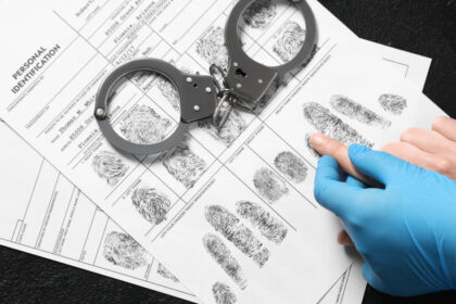mai multe persoane arestate intr un caz de trafic de persoane si spalare a banilor fete erau recrutate prin metoda loverboy 687e6e40b6e87