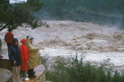 mai multi morti si disparuti in inundatiile din texas o tabara de copii maturata de viitura lipsesc nu suntem siguri cati 68683b08b928c