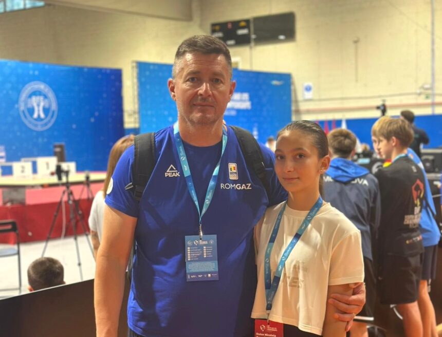 micuta halterofila de la cso ovidiu nicoleta dulce in topul continental la u15 688786bde3390
