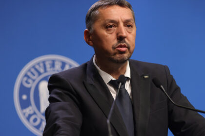 ministrul educatiei anunta ca va scadea valoarea pentru plata cu ora la acest deficit urias educatia a avut si are o contributie 686cdebcc9166