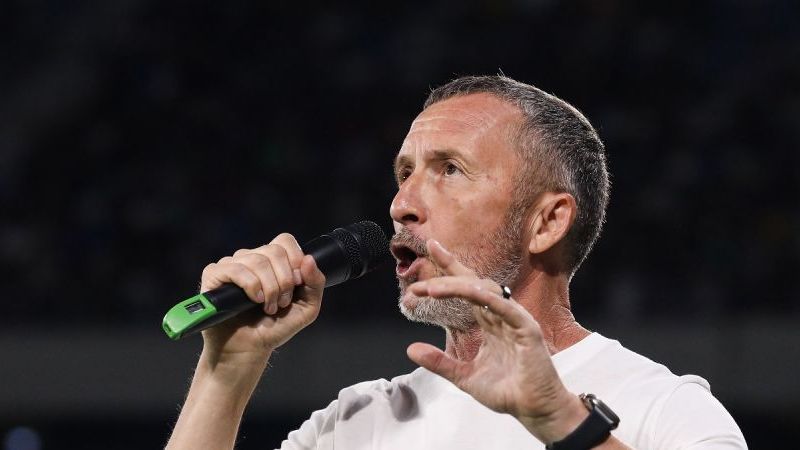 mm stoica nu a mai rezistat si a reactionat stiu ca e amatorism total sa n ai stadion propriu construit de gigi 686fa31d28b6f