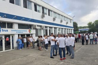 negocieri tensionate la ct bus consilierii locali invitati la o ultima runda de dialog 688b5a5fc07e6