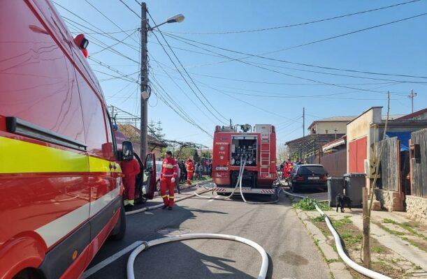 o casa a luat foc pe strada sasu dumitru din constanta 68775e6f38f1c