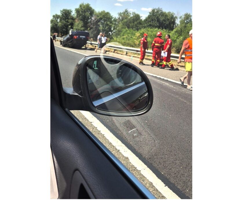 o masina s a rastunat pe autostrada a2 pe sensul constanta bucuresti 6873933e2e21b