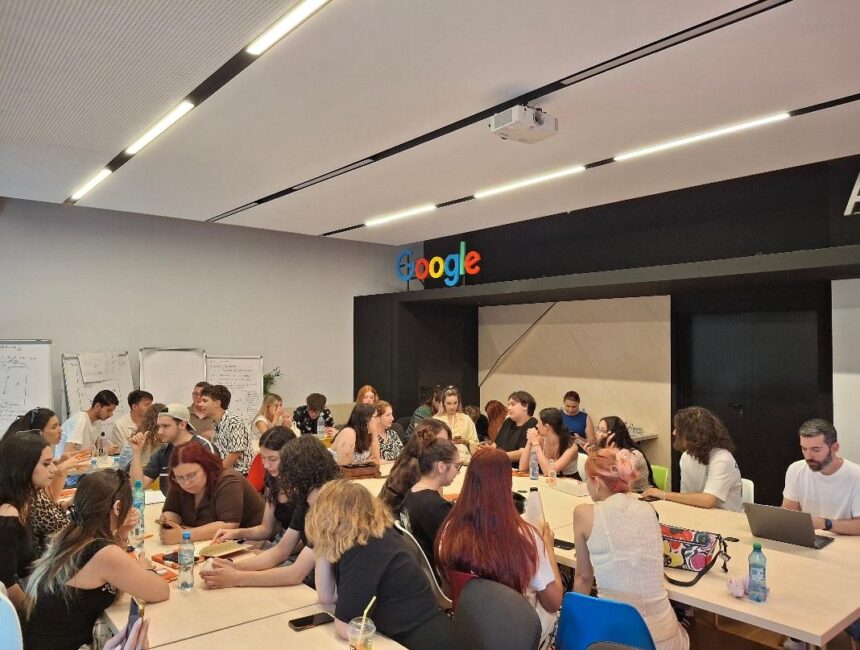 o noua etapa a programului civicult debuteaza la universitatea ovidius din constanta cu o proiectie de film sub cerul liber 686f9f87303eb
