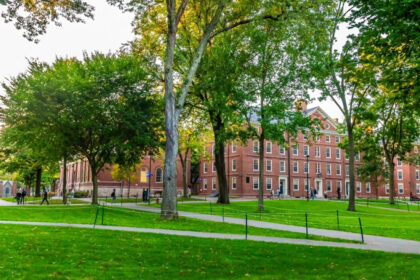 ordonanta a administratiei trump pentru a obtine de la universitatea harvard documente interne despre studentii sai straini 686ec55f77316