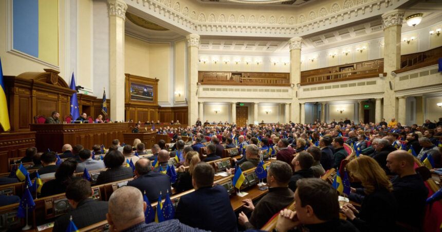 parlamentul ucrainei a aprobat restabilirea independentei institutiilor anticoruptie dupa zile de proteste si critici din partea ue 688b54e28d082