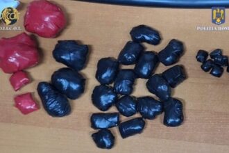 persoana de 19 ani retinuta de anchetatorii constanteni pentru trafic de droguri de mare risc 6888ddcd2b490