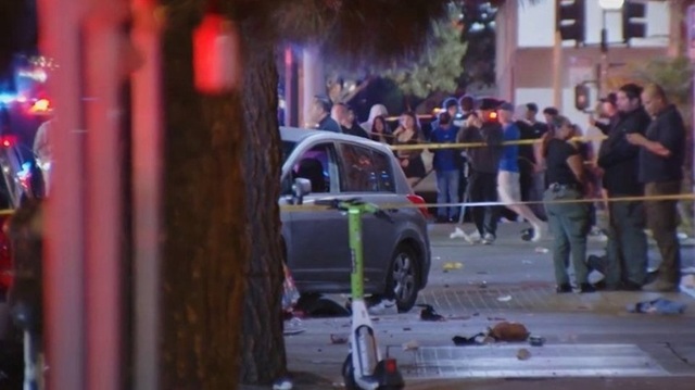 peste 20 de raniti in los angeles dupa ce un vehicul a intrat intr o multime de oameni anunta pompierii 687b96c009e0a