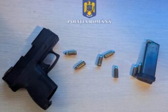 pistol letal si 10 cartuse cu glont ridicate in urma unei perchezitii in constanta 687a5c1424bd9