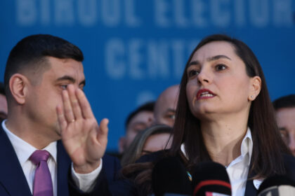 pot a anuntat ca voteaza motiunea de cenzura initiata de aur din respect pentru cetateni 686e2e8af32f2