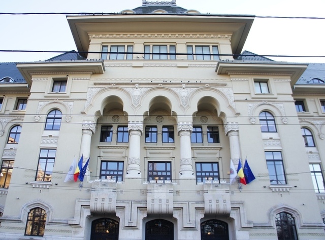 primaria capitalei distribuie apa potabila pe perioada caniculei in puncte intens circulate din bucuresti 687f7ca9e5886