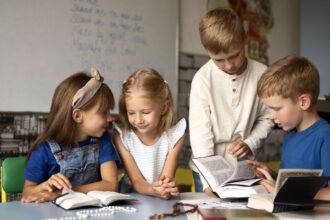 profesoara de religie din constanta suspectata ca ar fi organizat o tabara fictiva scapa de controlul judiciar judecatorii au validat ancheta procurorilor 687bdc93807be