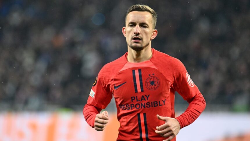 rasturnare de situatie in cazul transferului lui marius stefanescu se face inca o mutare pe axa fcsb dinamo 6883ab8d4cdca