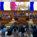 reportaj cum s a vazut din parlament motiunea impotriva guvernului alesii cu aer de vacanta ce misto fac beculetele alea 6875449e83053