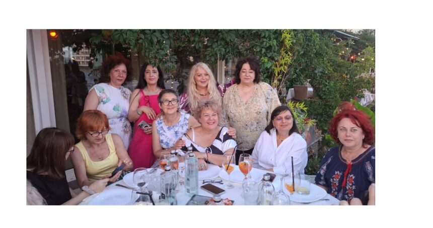 revedere de suflet promotia 1985 a actualului colegiu national mihai eminescu din constanta s a intalnit dupa 40 de ani 687ce22578150