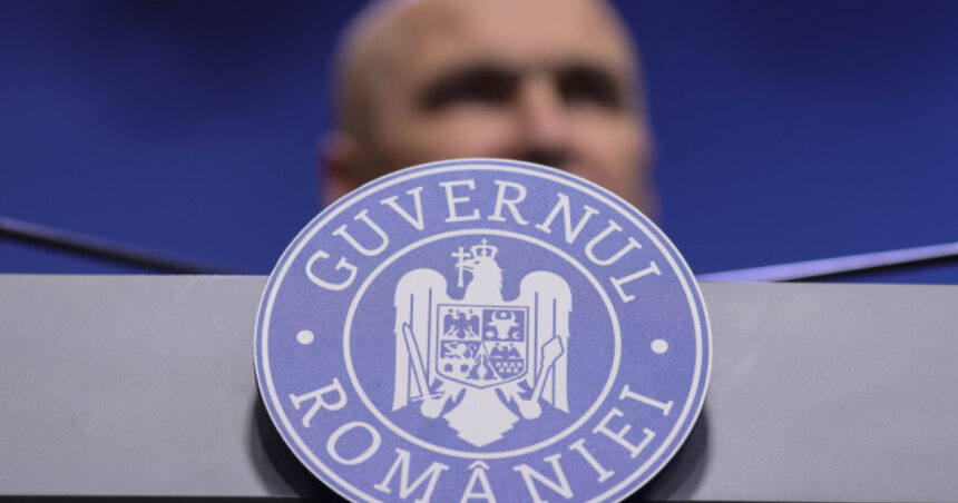 sindicalistii din sanatate si educatie protesteaza astazi in fata parlamentului impotriva masurilor fiscale propuse de noul guvern 686b50e91eb72