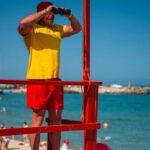 steag rosu pe plaja din eforie sud si galben in eforie nord 6871222b5a260