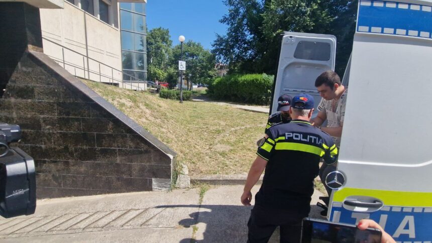 studentul de la ovidius acuzat ca si ar fi incendiat profesorul condamnat vezi aici ce pedeapsa a primit si care sunt daunele stabilite de judecatori 68839b82b73b2