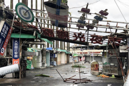 taifunul danas a facut ravagii in taiwan doua persoane au murit si alte aproape 500 au fost ranite 686bbc8d28a39