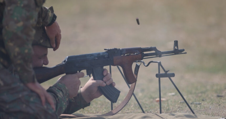 tehnologii invechite calitate slaba armata romana renunta la kalasnikov si anunta un program de inzestrare cu arme de tip nato 6870d135b5157